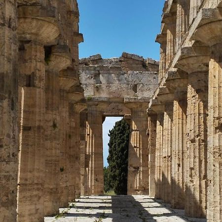 Chiaro Di Luna - Appartamento Luna Crescente Paestum Eksteriør billede