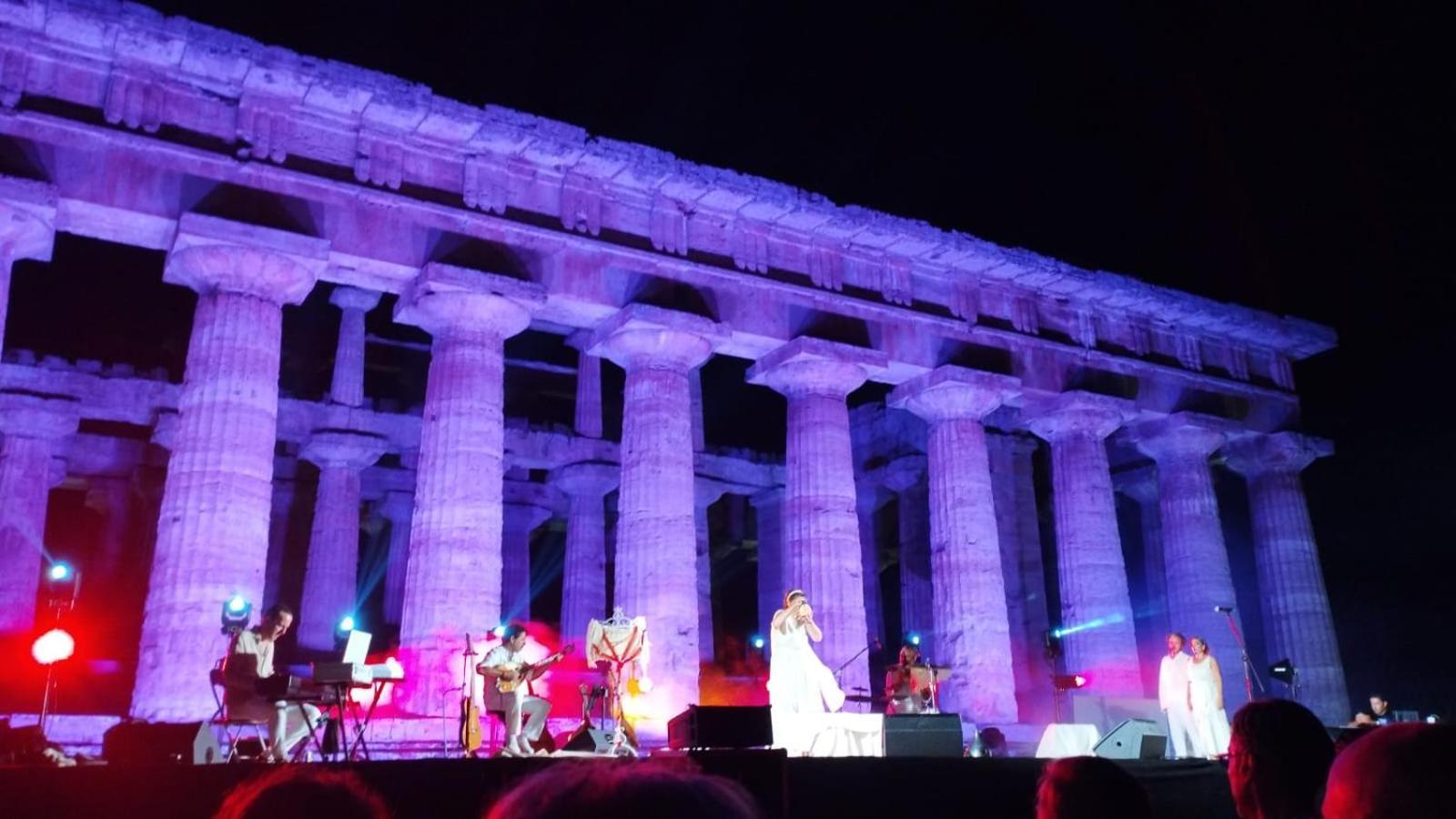 Chiaro Di Luna - Appartamento Luna Crescente Paestum Eksteriør billede